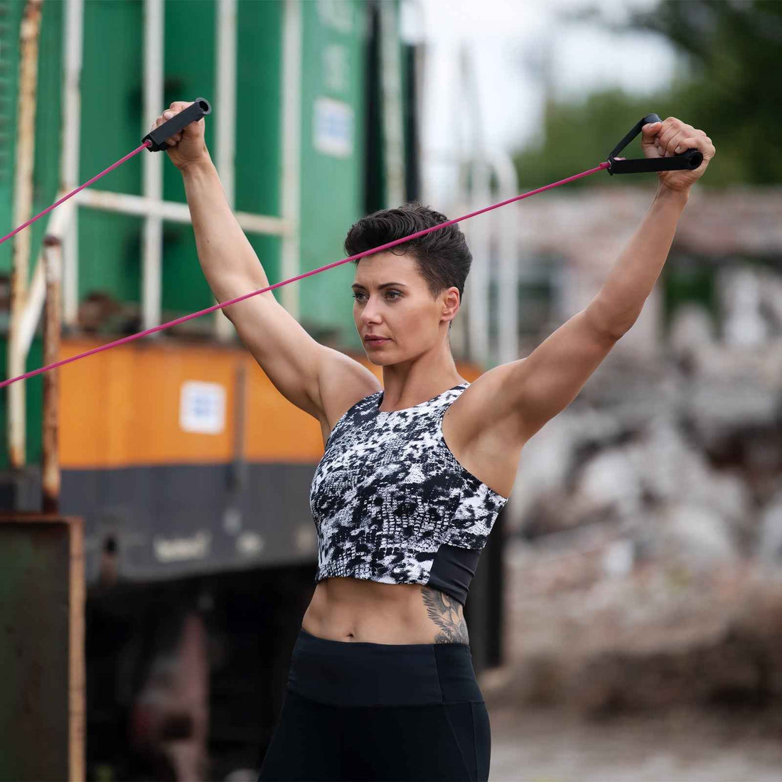 Mega Tube – Widerstandsband für effektives Oberkörpertraining